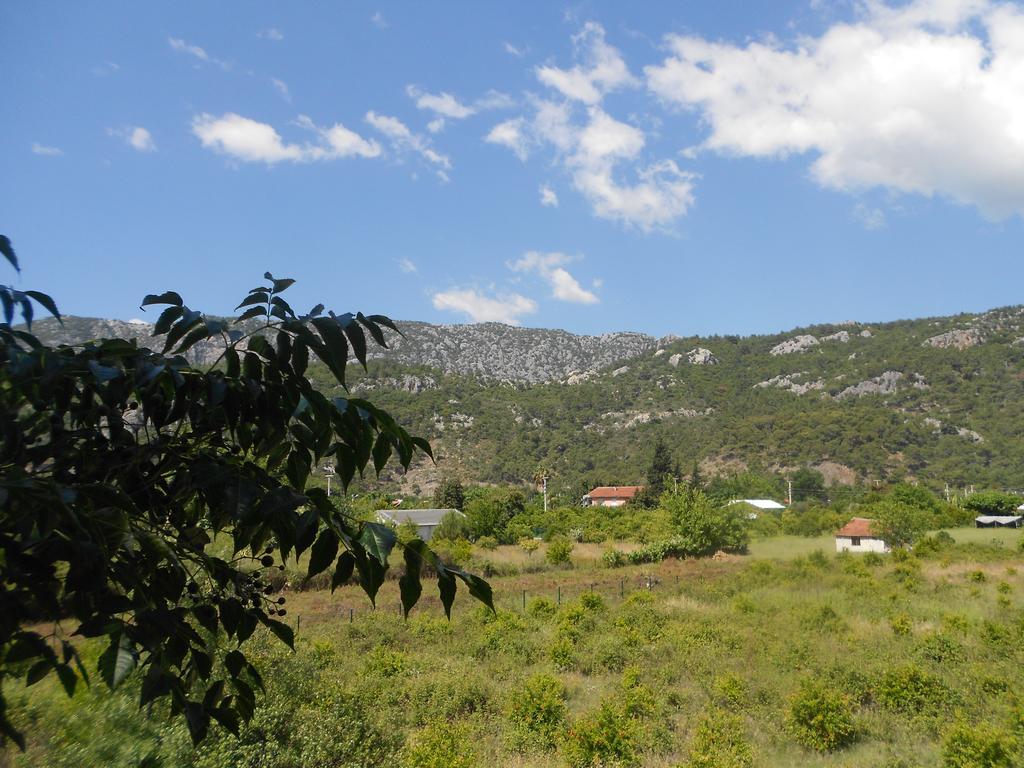 Fire Pansiyon Çıralı Eksteriør bilde